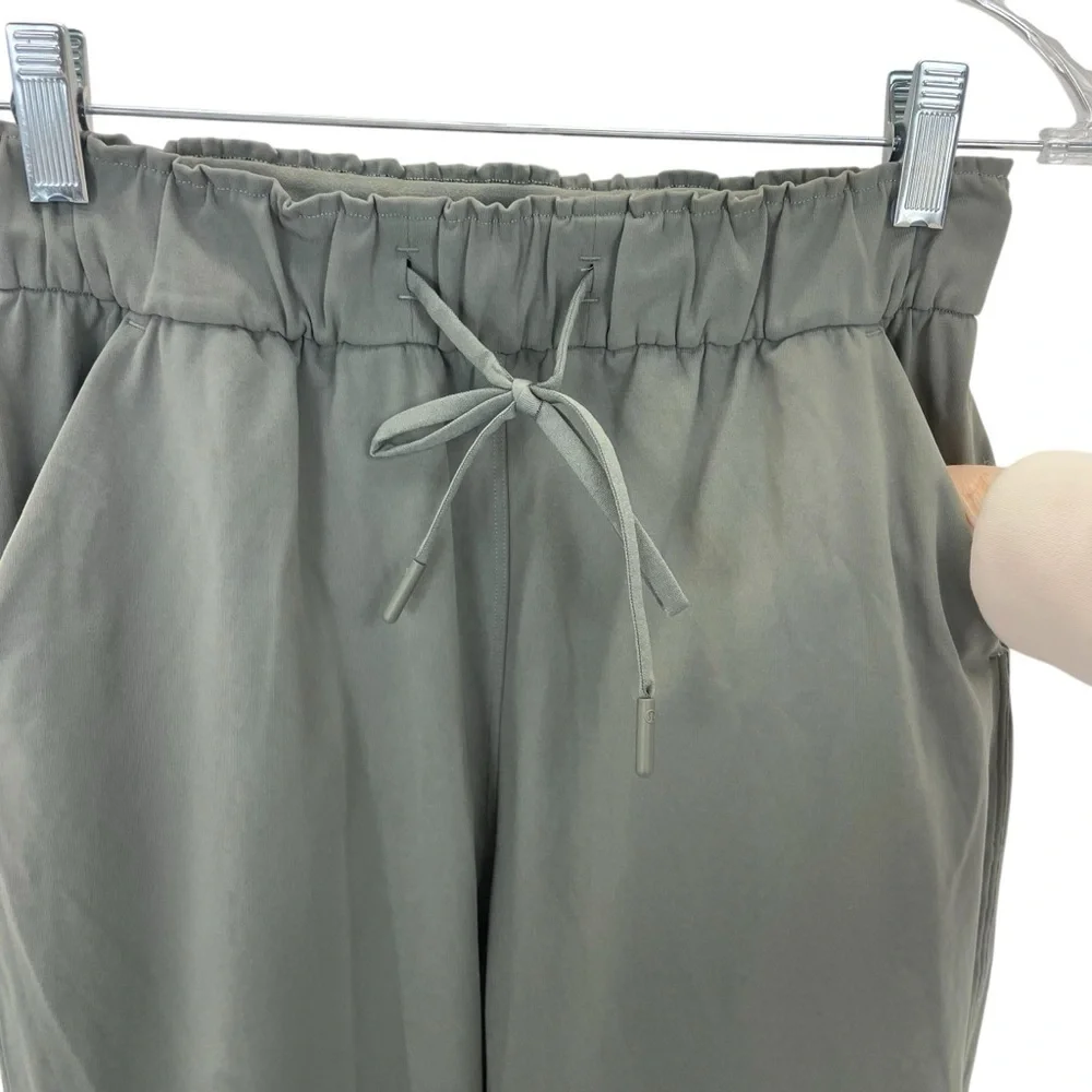 Lululemon Cropped Pants 4 Sage Green